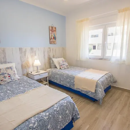 Luxury Sea View 200m & 10min Centre Apartment Lagos