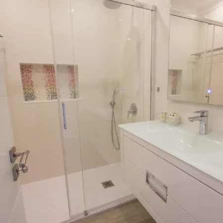 Luxury Sea View 200m & 10min Centre *